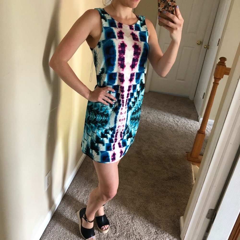 OOTD Tropical Print Palm Tree Keyhole Dress
